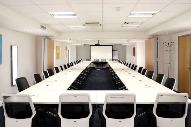 &Meetings Minories Meeting Room