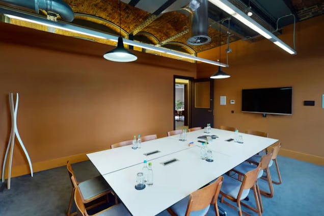Fora - 19 Eastbourne Terrace Meeting Room