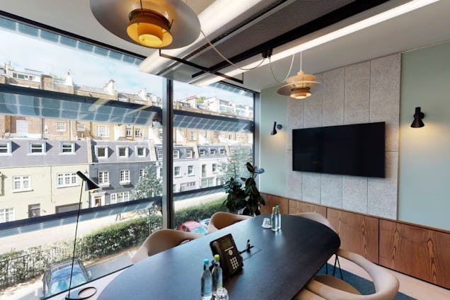 Fora - 20 Eastbourne Meeting Room