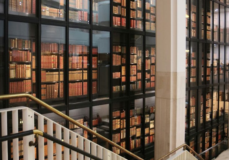 https://www.datocms-assets.com/46385/1753276277-best-offices-in-soho-example-50.jpg?auto=format&fit=max&q=50&w=735
