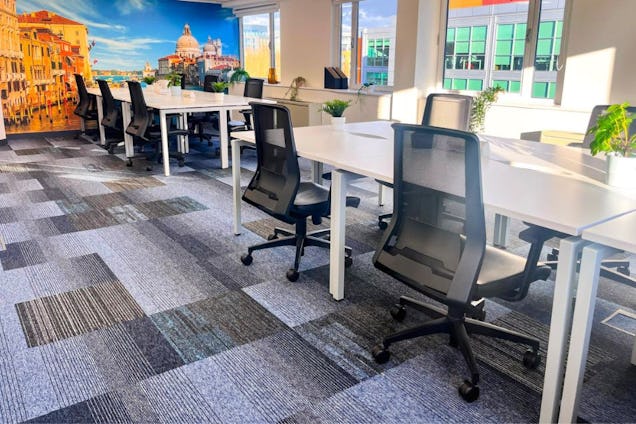 DeskLodge - Bristol Office Space