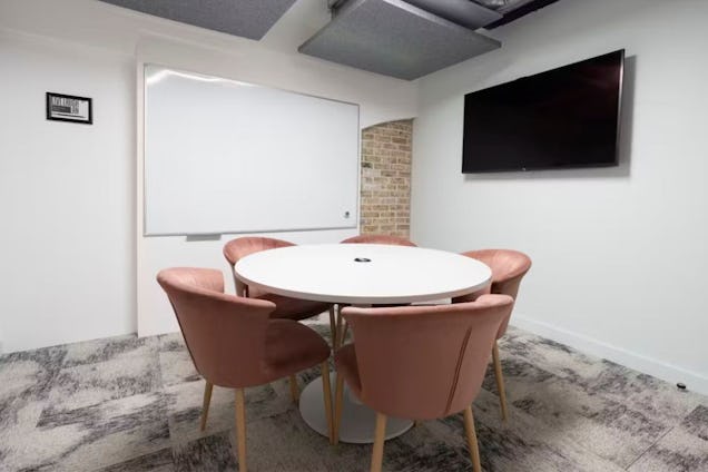 Runway East Shoreditch - Laurent Meeting Room