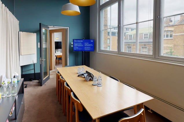 Fora - East Side Meeting Room