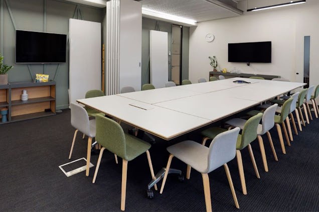Fora - 2 Stephen Street Meeting Room