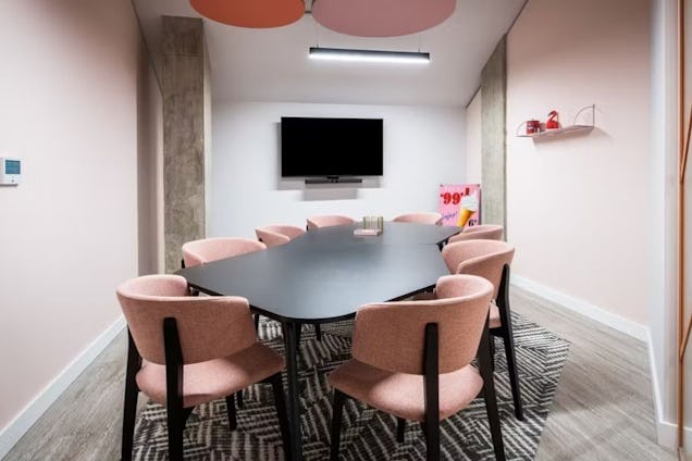 Runway East Brighton - Molecule Meeting Room