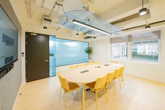 Huckletree Oxford Circus Meeting Room