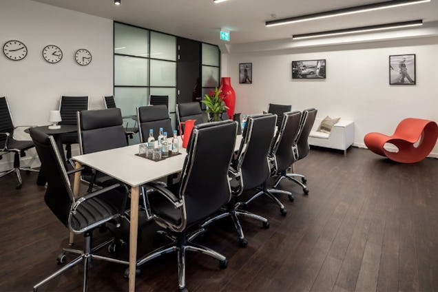 W1HQ Meeting Room
