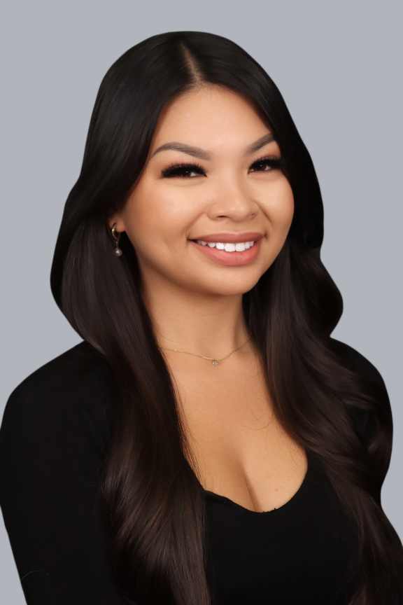 Shayna Sanidad, Esthetician