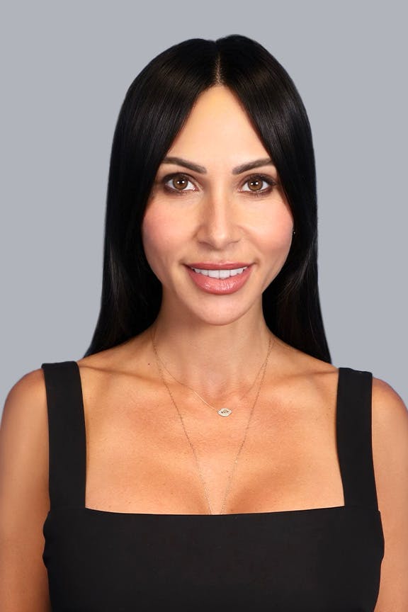 Zoe Gensel, Surgical Consultant