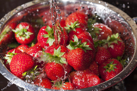 Erdbeeren marinieren mit Alkohol