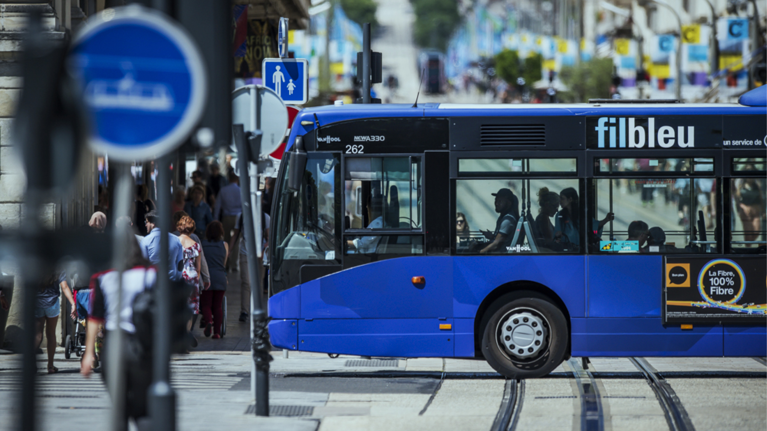 un bus filbleu