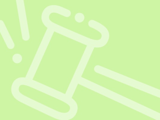 Iconographie d'un marteau sur fond vert