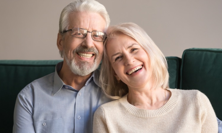 Samadian Cosmetic & Advanced Dentistry Blog | Dentures vs overdentures: what’s the difference?