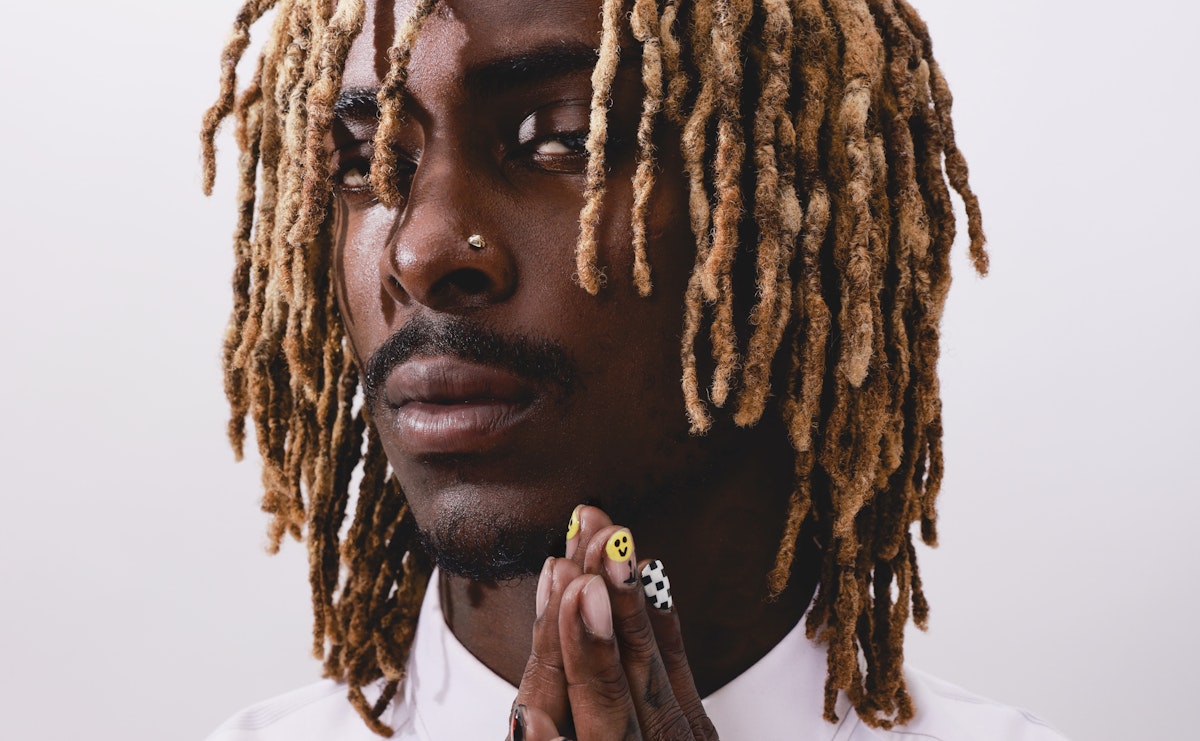 Clinton Lord Rapper Clintn Lord é a estrela da L'Officiel Hommes Brasil