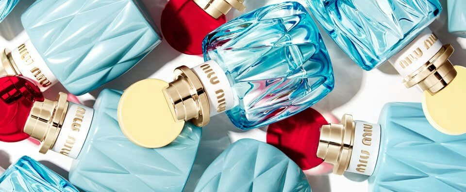 Azul Fragrence Azul é a cor mais fresca e lança novo perfume