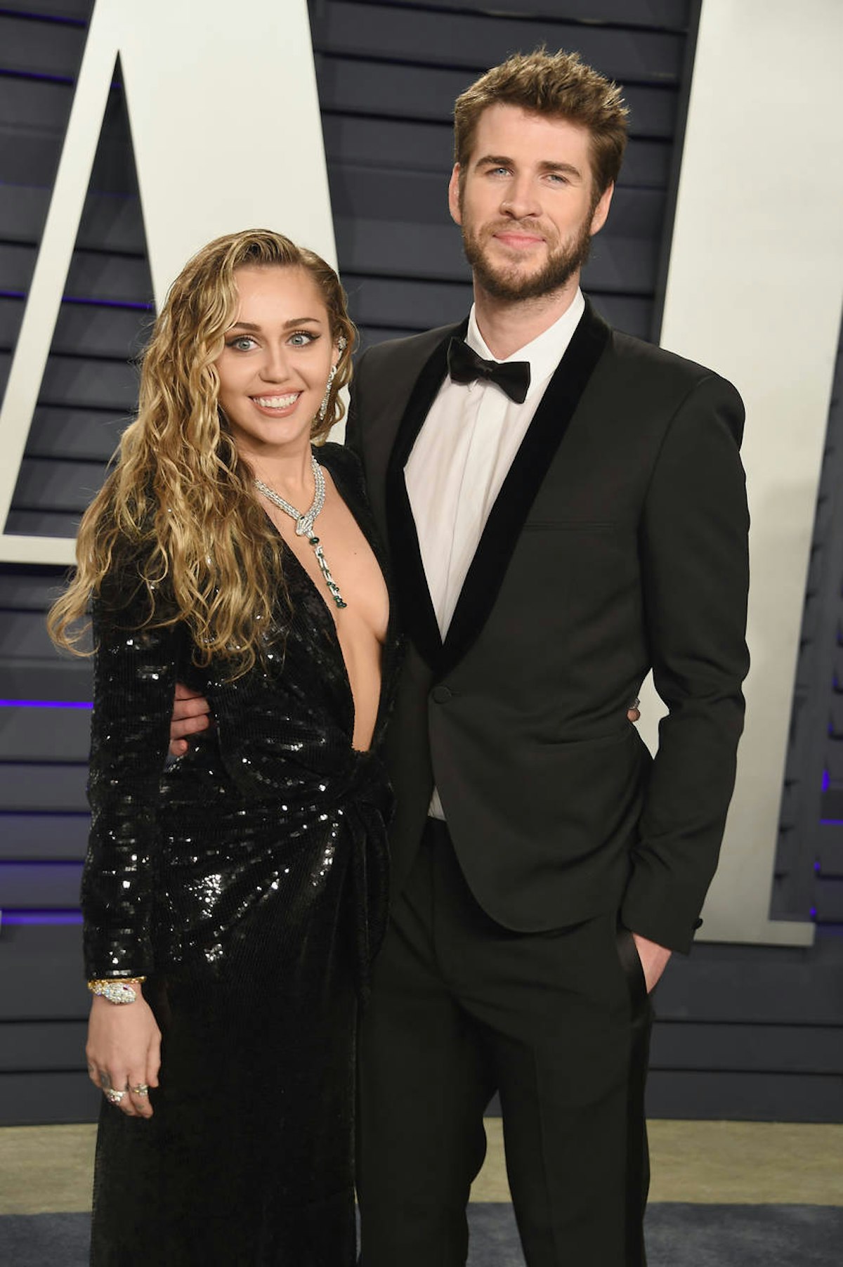 Miley Cyrus lança novo hit com indireta