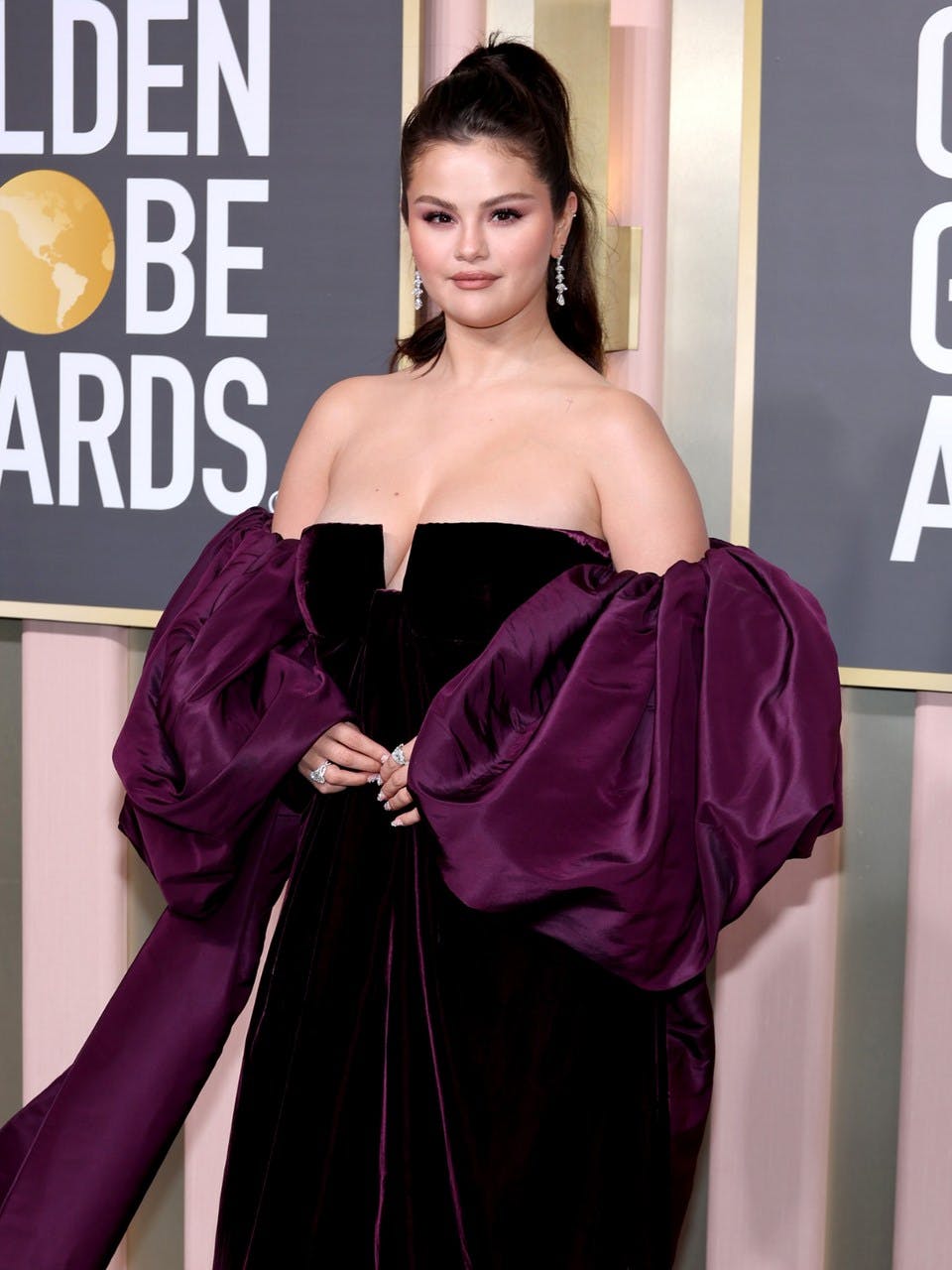 Selena Gomez avança com processo de €9 milhões contra jogo de moda