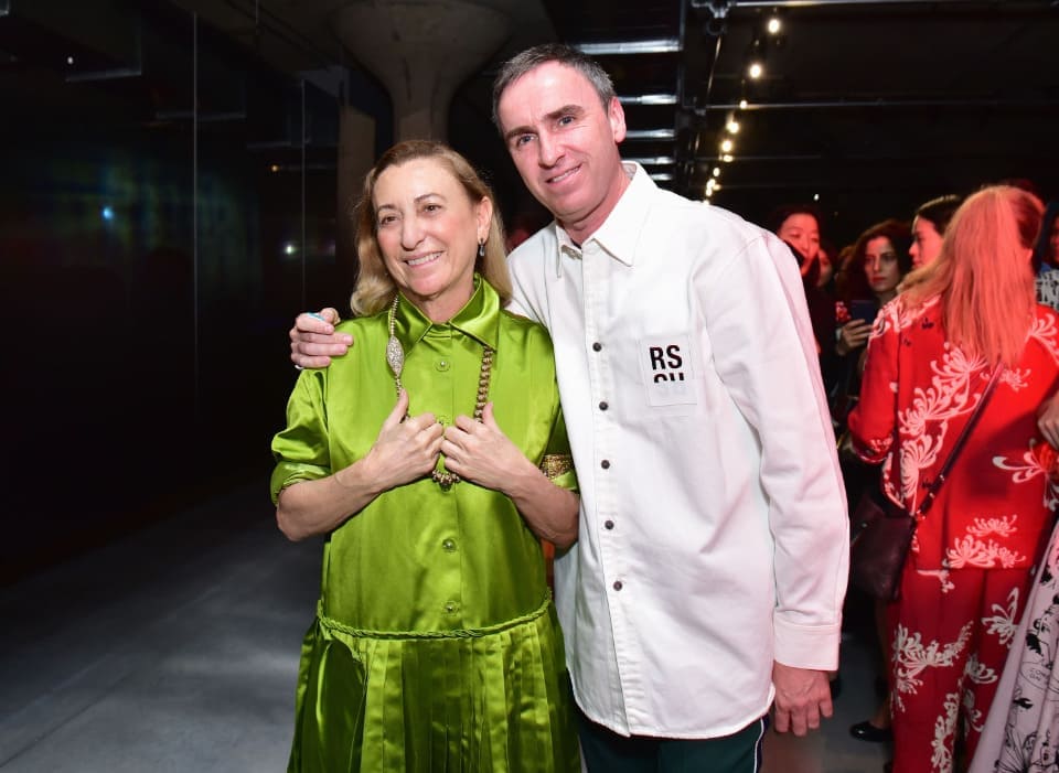 Prada anuncia Raf Simons como seu novo co-diretor criativo