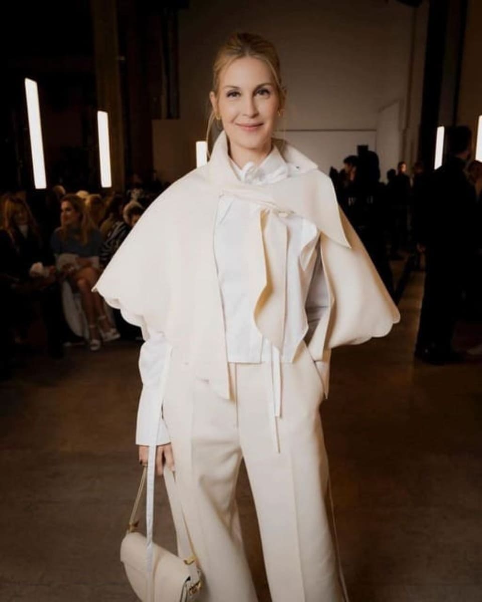 Kelly Rutherford e seus melhores looks fashionistas no espelho!
