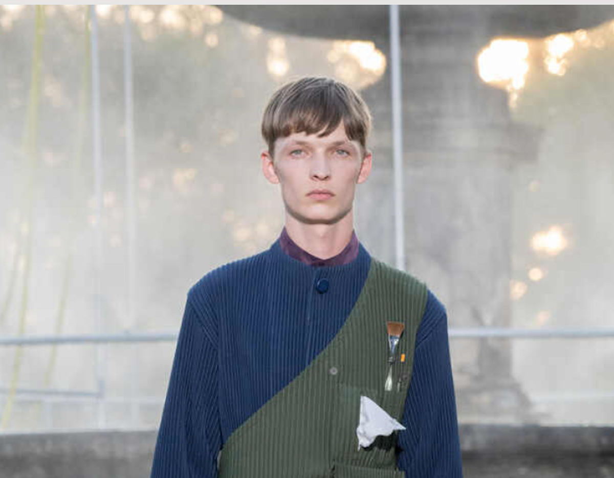 Homme Plissé Issey Miyake apresenta sua coleção primavera-verão 2026