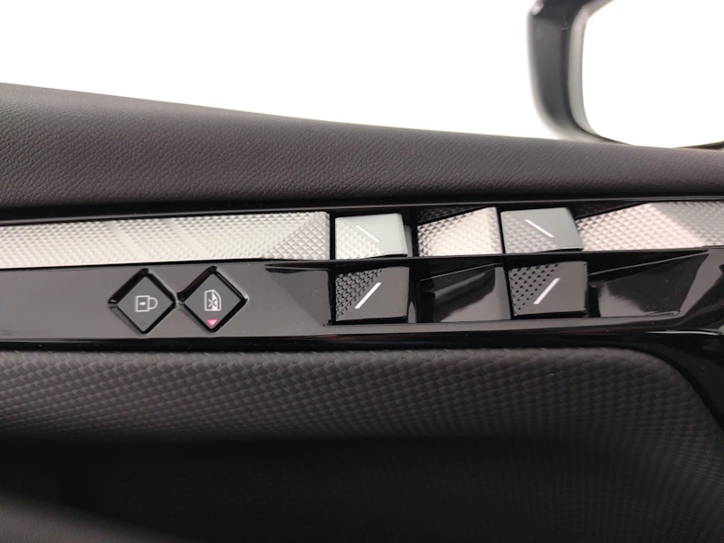 Ds DS4