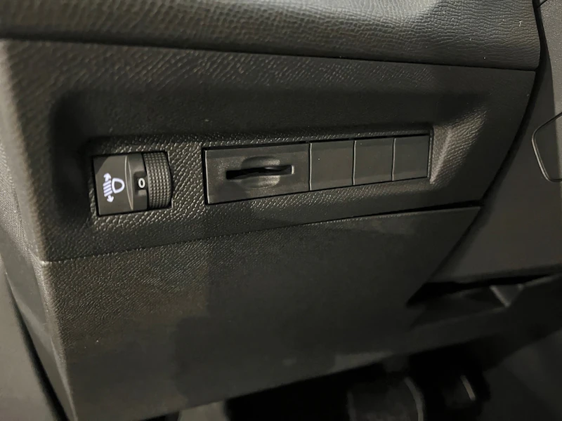 Peugeot 408 Nuovo Ibrido benzina 408 Verona