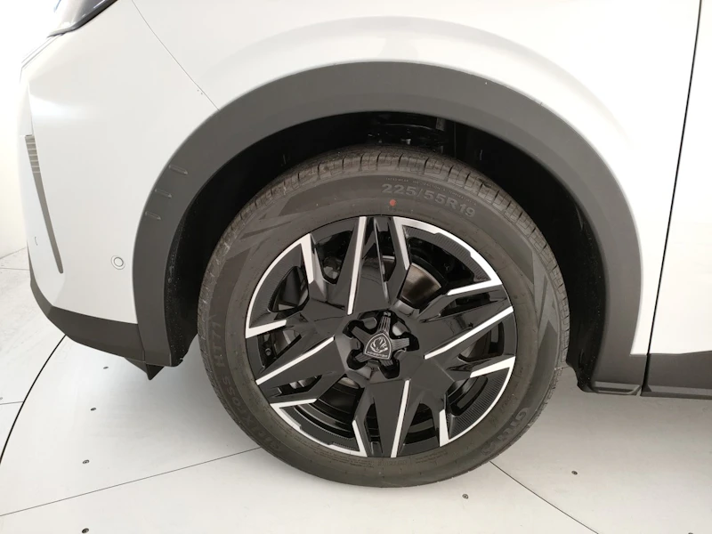 Peugeot 3008 Nuovo Ibrido benzina 3008 Porto Mantovano