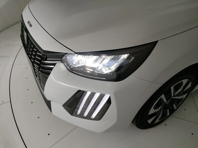 Peugeot 208 Nuovo Benzina 208 Verona
