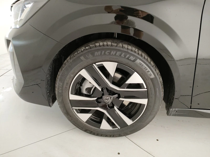 Peugeot 208 Nuovo Benzina 208 Porto Mantovano