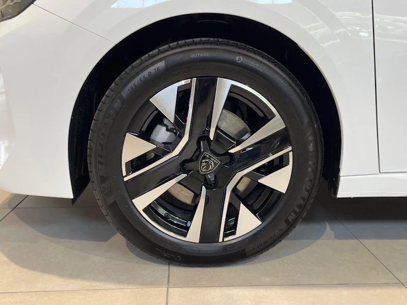 Peugeot 208 Nuovo Benzina 208 Verona