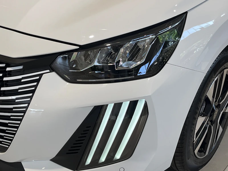 Peugeot 208 Nuovo Benzina 208 Verona