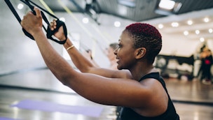 woman-training-in-gym