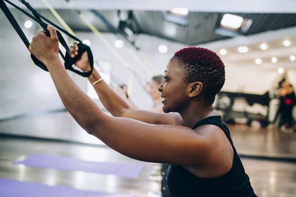 woman-training-in-gym