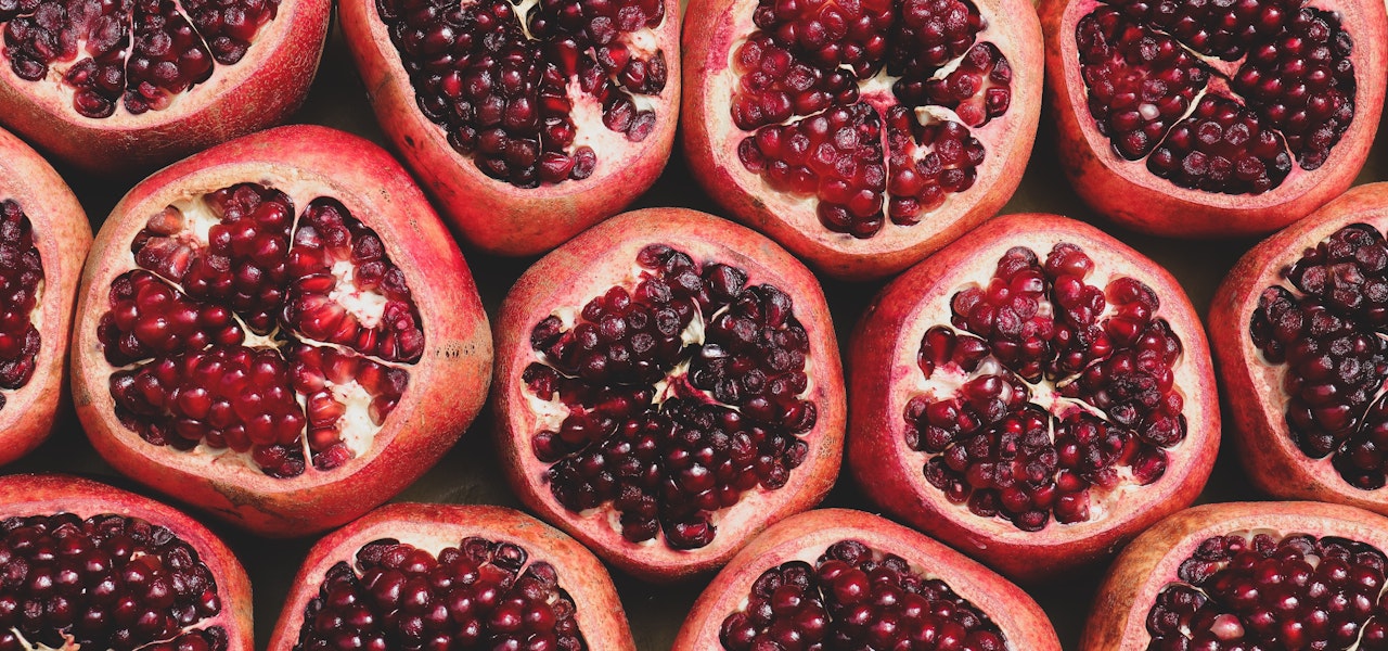 pomegranates-close-up