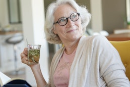 woman-drinking-herbal-tea