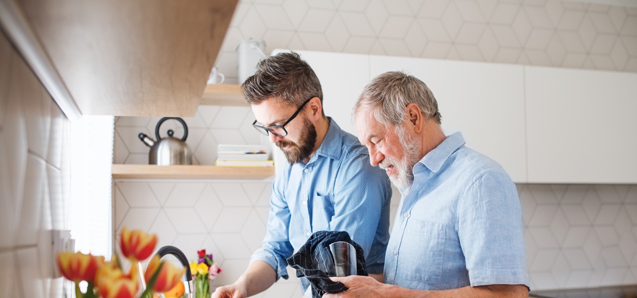 two-men-washing-dishes