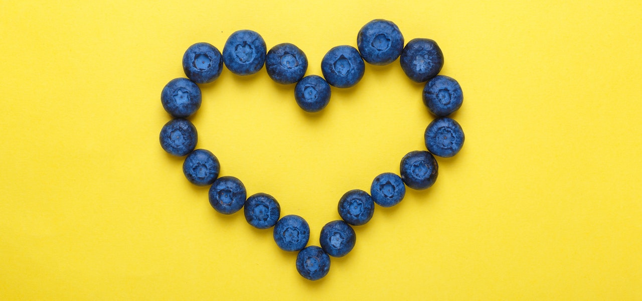 blueberries-in-heart-shape
