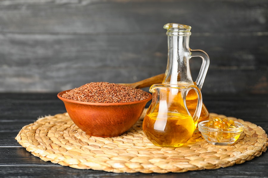 flaxseeds-and-flaxseed-oil