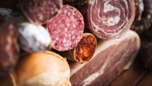 charcuterie-meat-salami-close-up