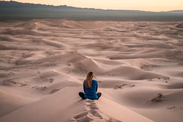 woman-in-desert