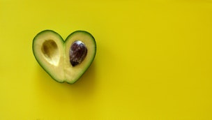 heart-shaped-avocado