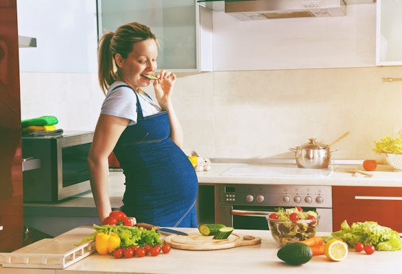 pregnant-person-cooking