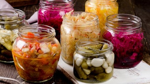 fermented-vegetables-in-jars
