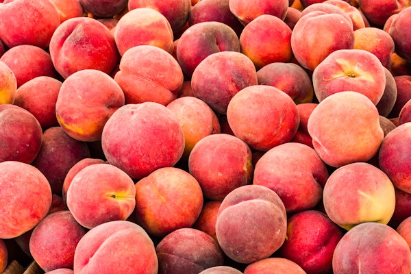 fructose-in-peaches