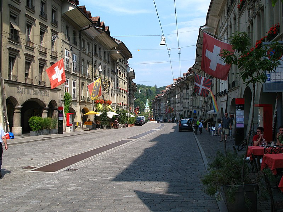 Berner Altstadt (Bild: Wikimedia Commons)