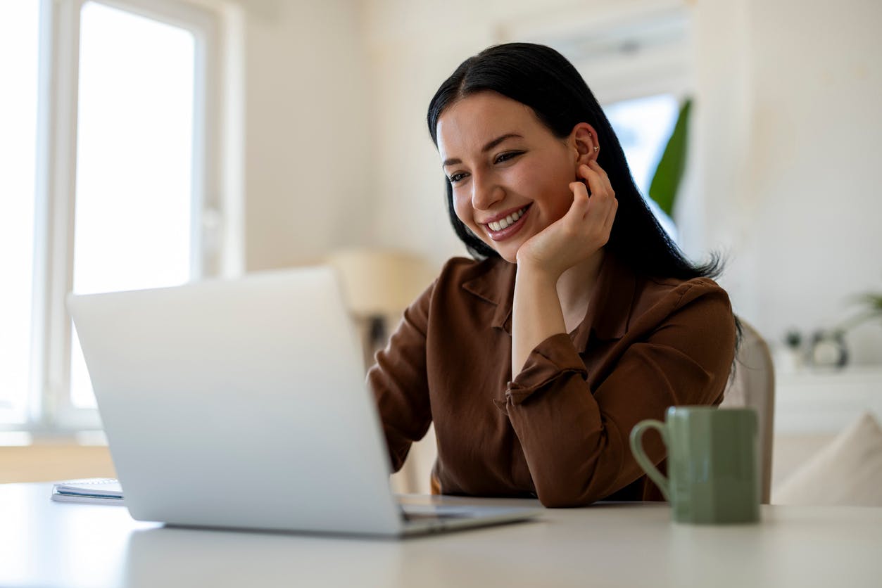 lady on her laptop
