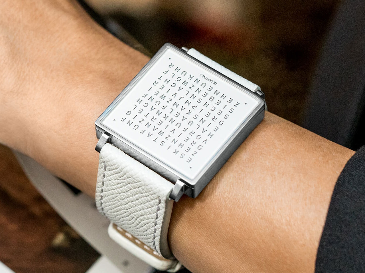 Qlocktwo Armbanduhr Bildgalerie 9