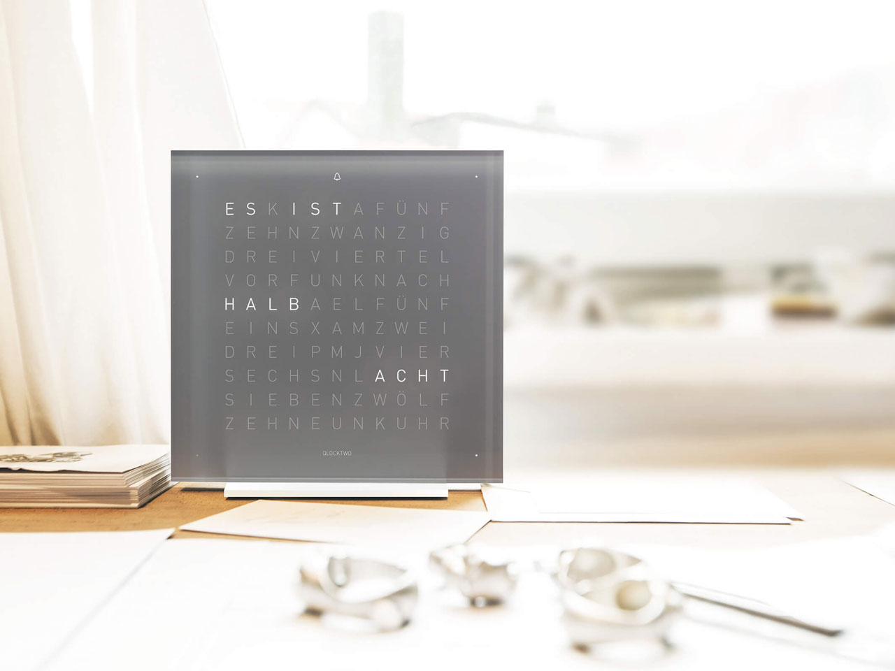 Qlocktwo Touch Bildgalerie 1