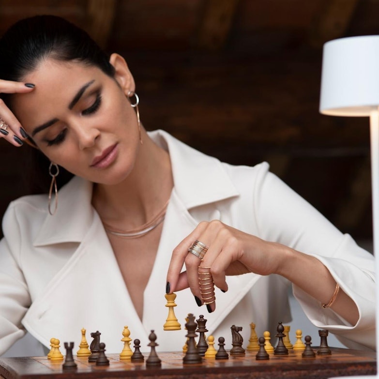 Pesaventoschmuck und Schachspiel