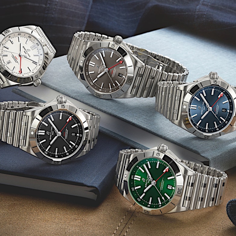 Newsgalerie Breitling Chronomat GMT in fünf verschiedenen Farben - weiß, grau, schwarz, blau und grün